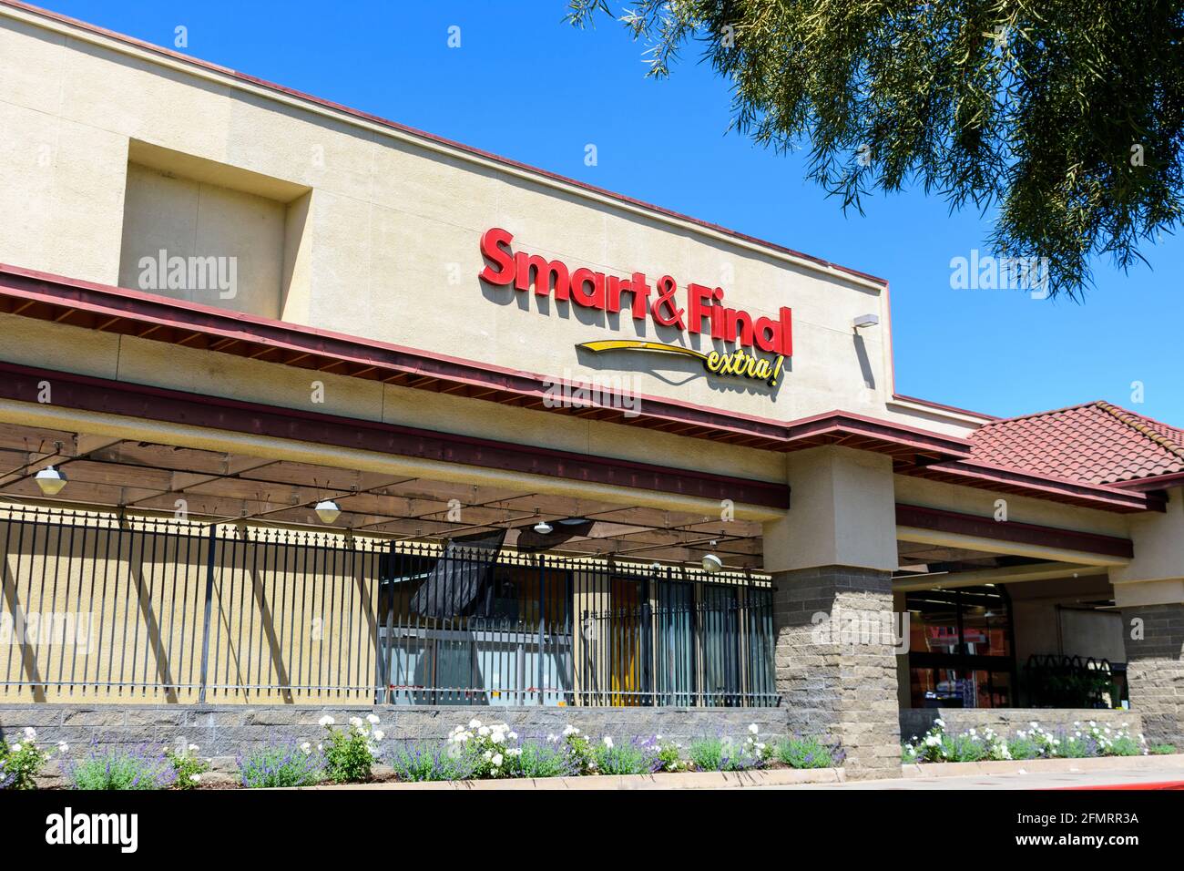 Smart and final store hires stock photography and images Alamy