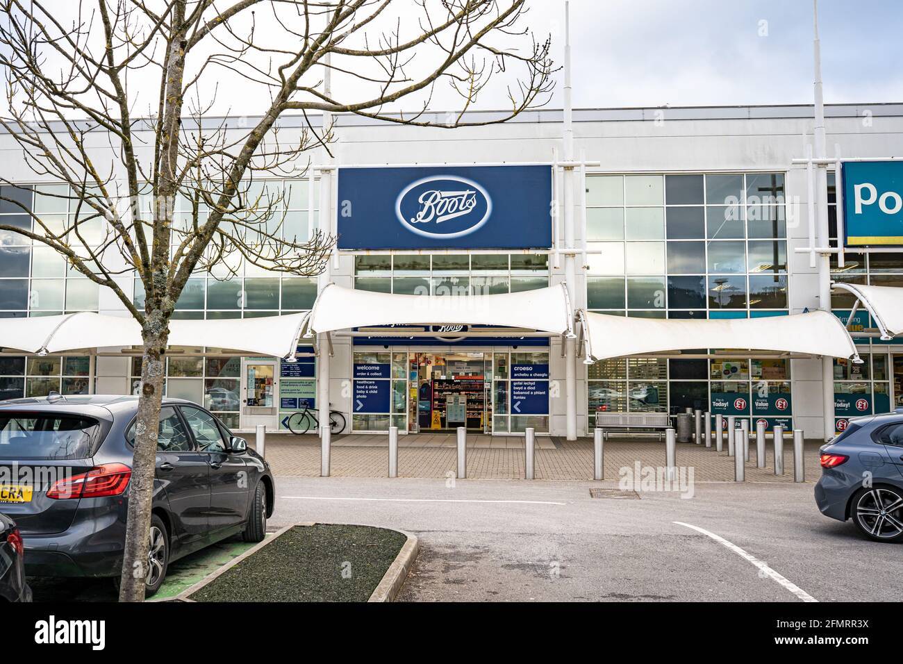 Boots outlet hi res stock photography and images Alamy