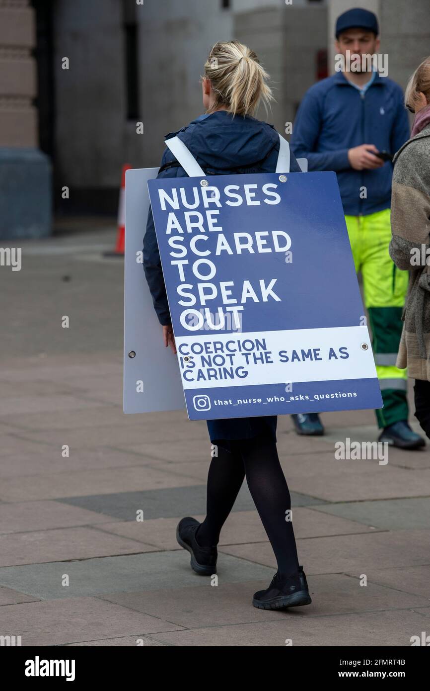 London Uk 11th May 2021 Jenna Platt Registered General Nurse Rgn Registered Mental Nurses Rmn The Nurse Who Asks Questions Demonstrates In London While Wearing A Sandwich Board Jenna Runs The Lockdownalternative Com Website
