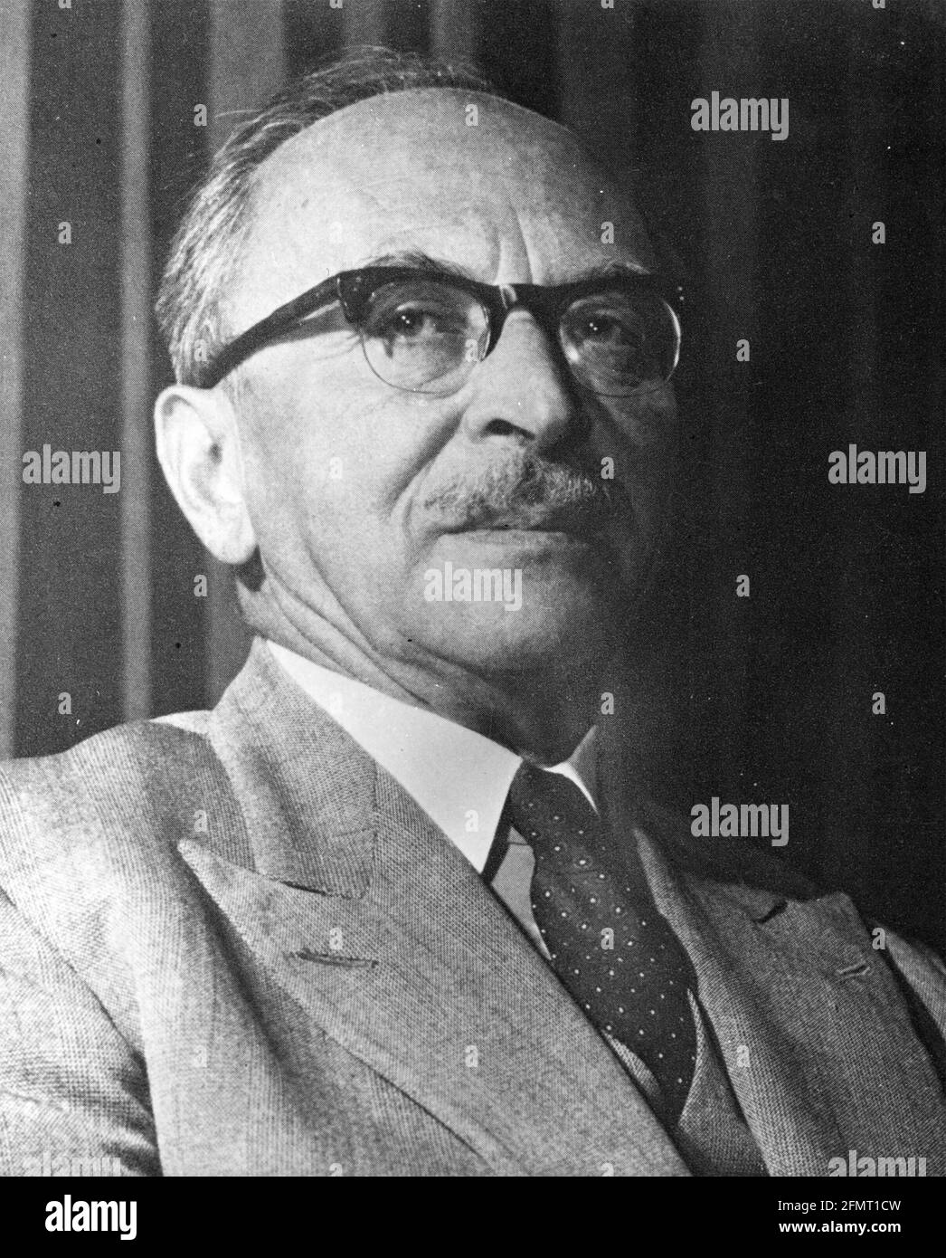 klasselærer Rusten ciffer DENNIS GABOR (1900-1979) Anglo-Hungarian physicist and electrical engineer  who invented holography. Photo: Siemens Stock Photo - Alamy