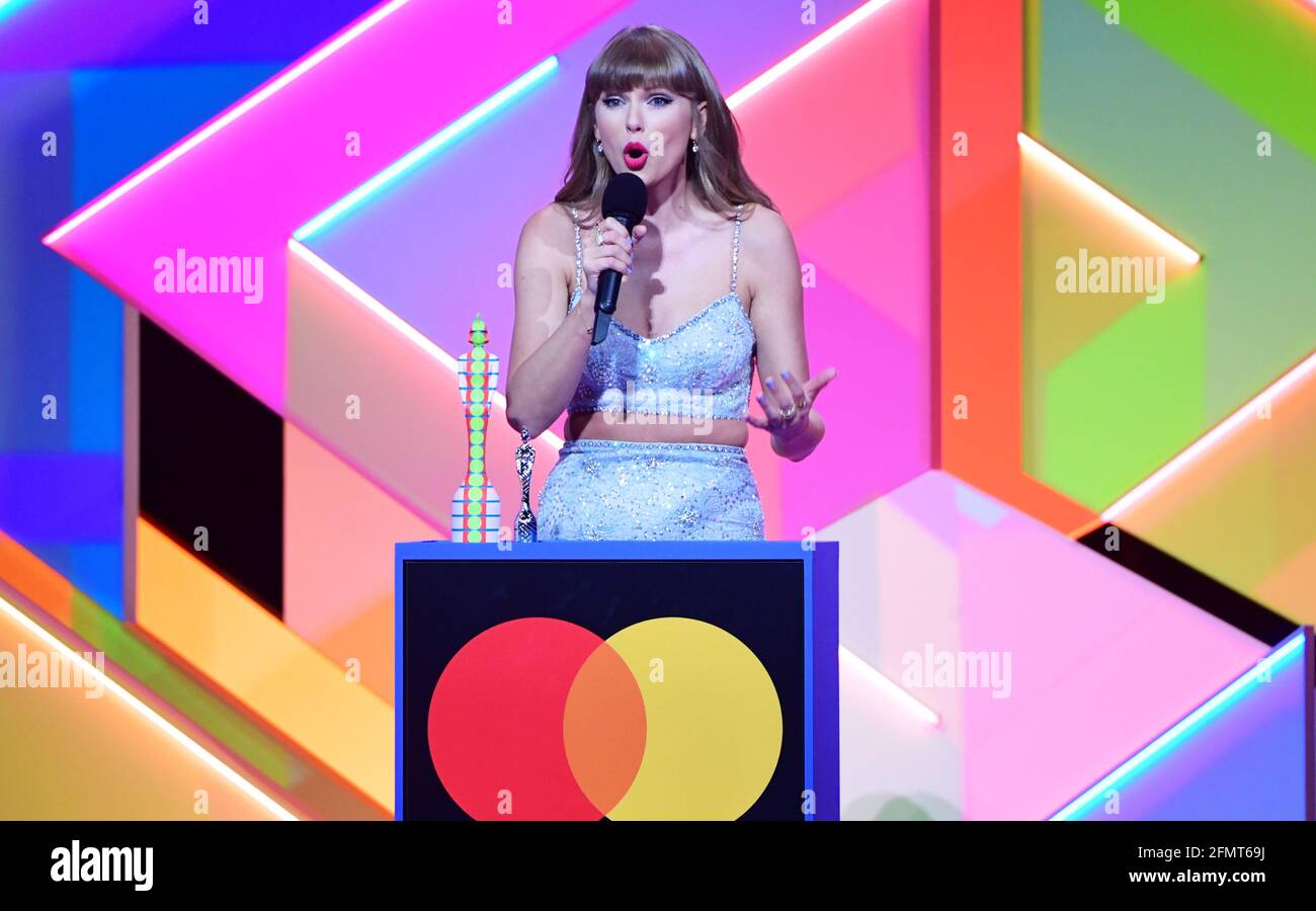 Taylor swift 2021 hires stock photography and images Alamy