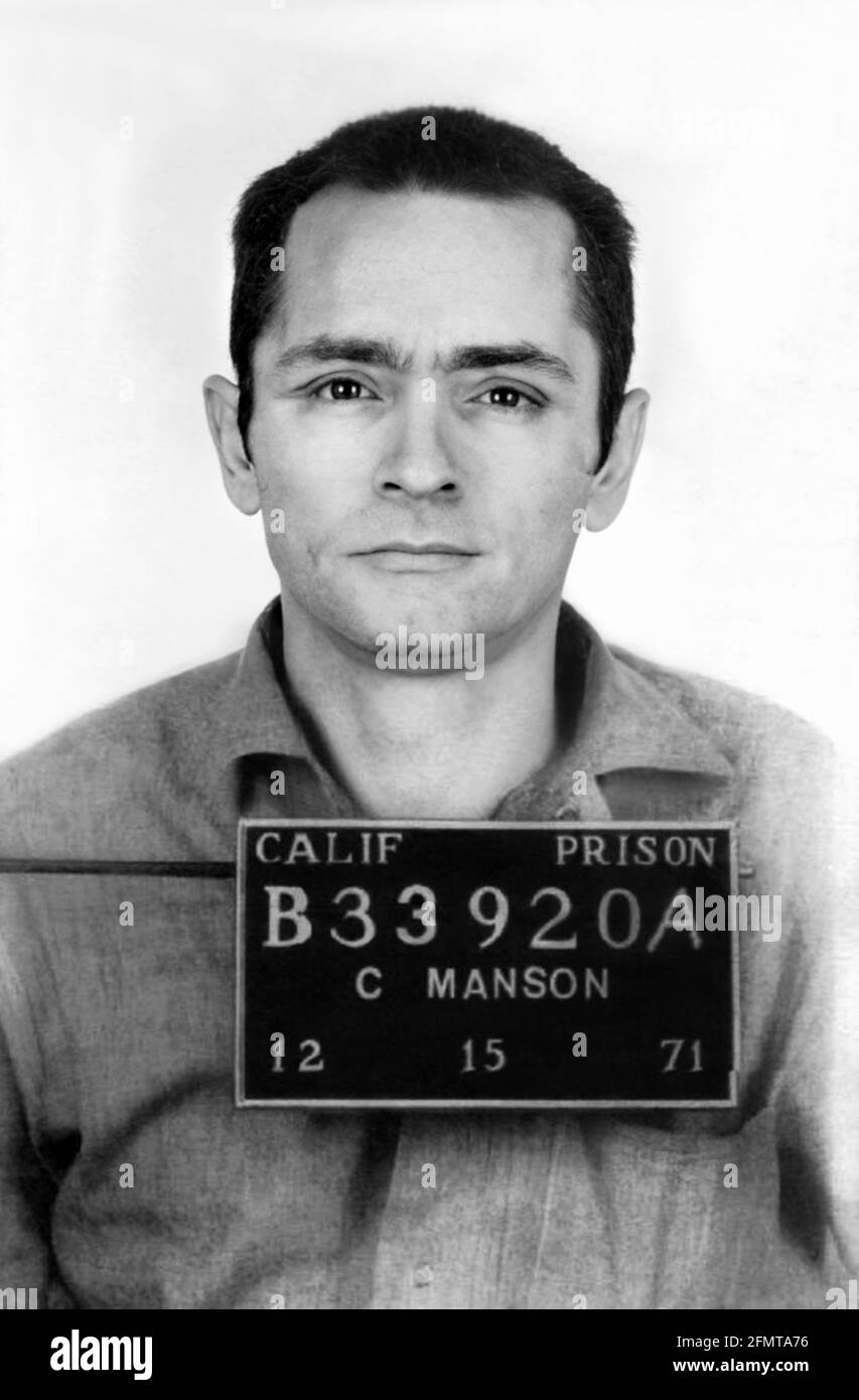 1971 , 15 december, USA : Mugshot of famous american satanist cult leader and criminal killer CHARLES Milles MANSON SATANA ( 1934 - 2017 ). In mid-1967, he formed what became known as the ' Manson Family ', a quasi-commune based in California. His followers committed a series of nine murders at four locations in July and August 1969 . In 1971, he was convicted of first-degree murder and conspiracy to commit murder for the deaths of seven people, including the film actress Sharon Tate . Unknown photographer of a California Prison , California Department of Corrections and Rehabilitation mugshot Stock Photo