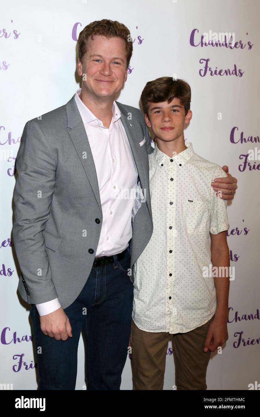 LOS ANGELES DEC 10 Jonathan Mangum, Chase Mangum at the Chandler's