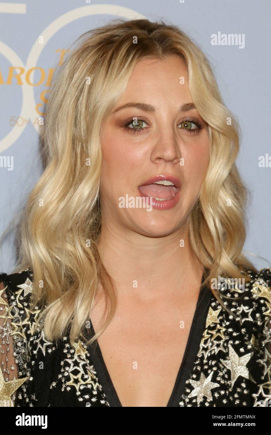 Los angeles oct 4 kaley cuoco at the carol burnett 50th anniversary