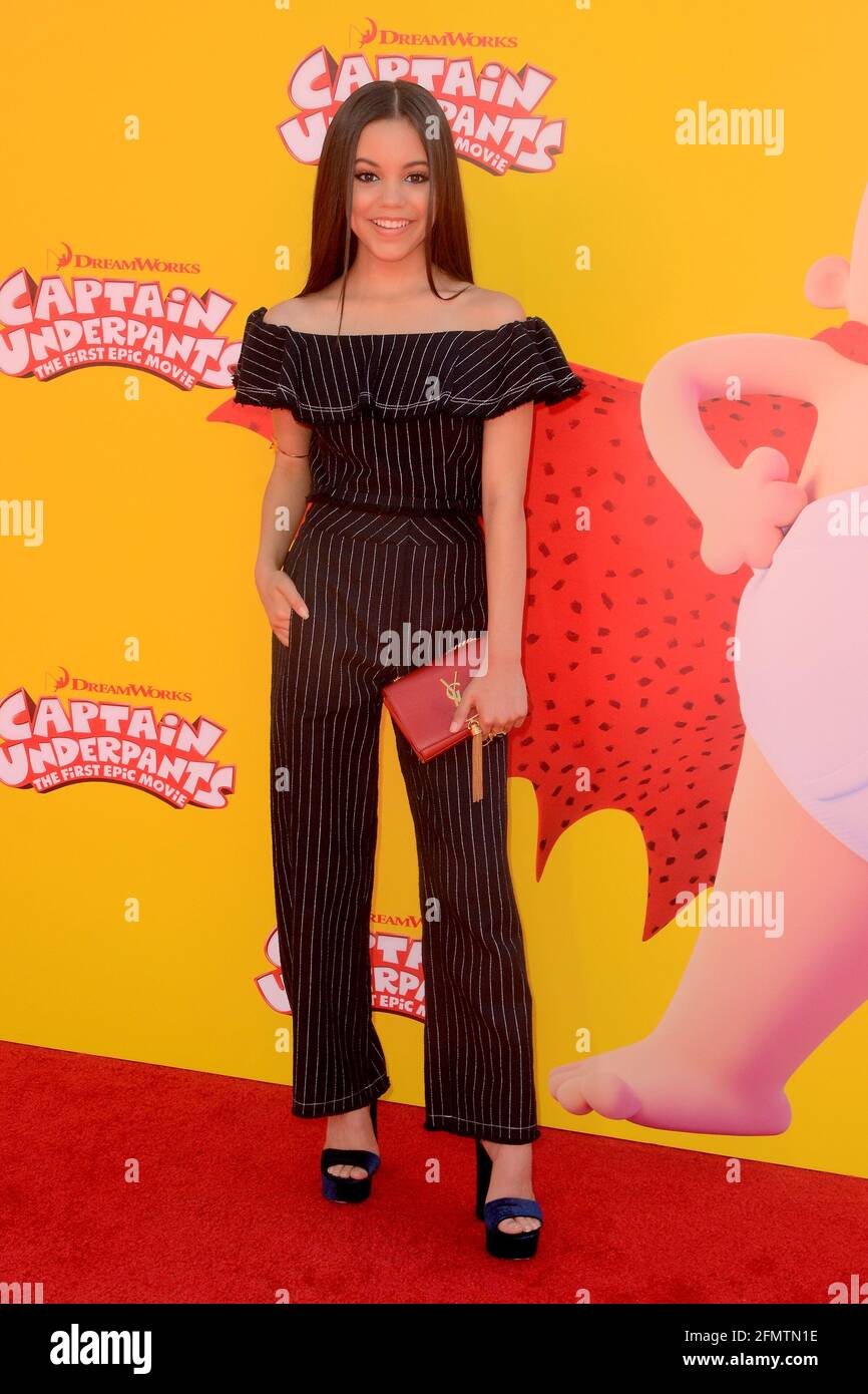 LOS ANGELES - MAY 21: Jenna Ortega at the "Captain Underpants" Los