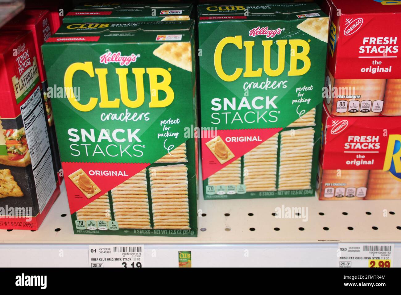 Club crackers hi-res stock photography and images - Alamy