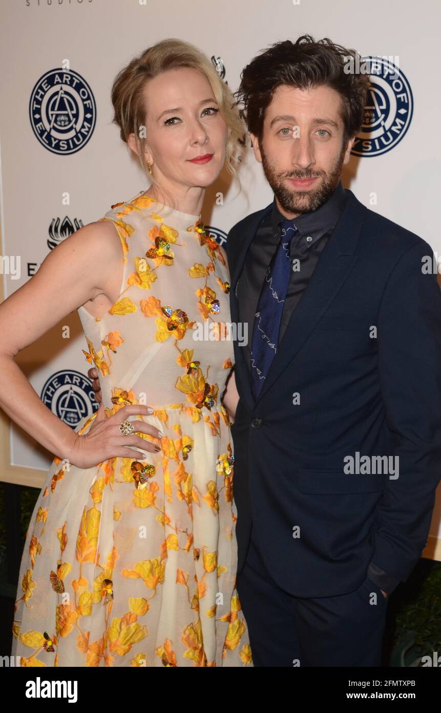 LOS ANGELES - JAN 7: Jocelyn Towne, Simon Helberg at the Art of Elysium