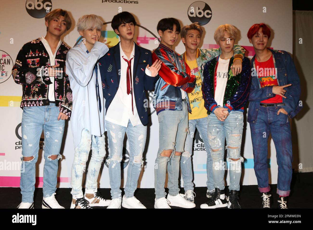 Jungkook 2017 hi-res stock photography and images - Alamy