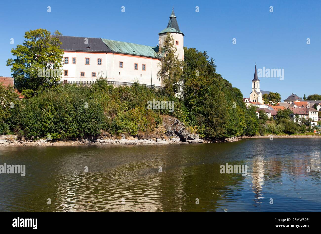 Zirovnice Renaissance and baroque castle standing above the water surface. Bohemian and Moravian Highlands, Czech Republic Stock Photo