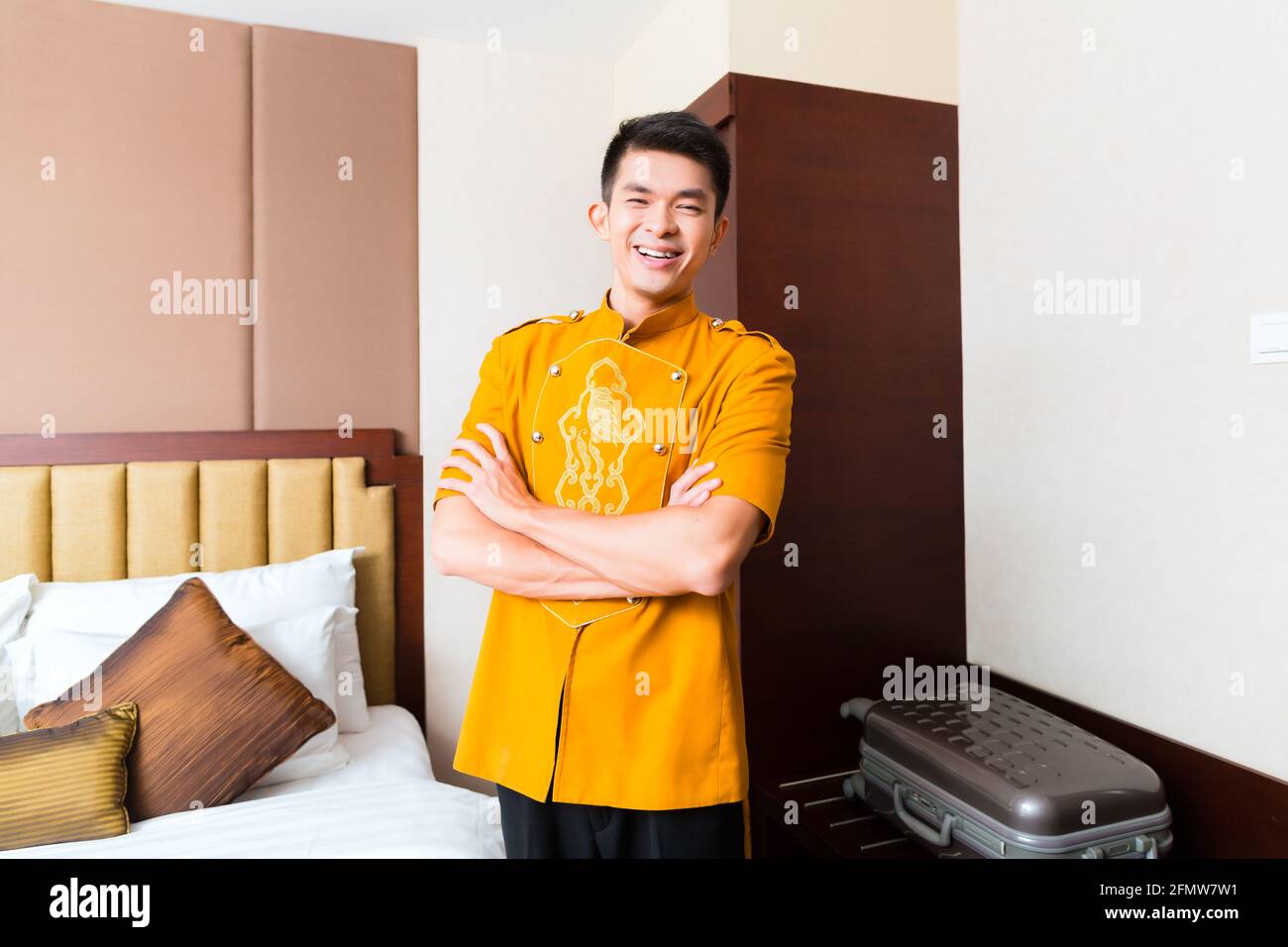 Bell boy luggage hires stock photography and images Alamy