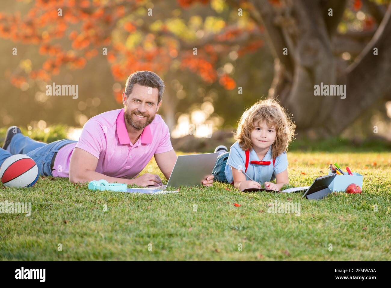 E learning kids parents hi-res stock photography and images - Alamy