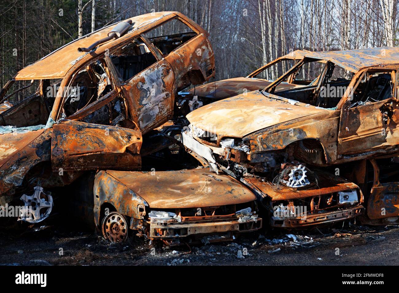 Pile scrap cars in hi-res stock photography and images - Alamy
