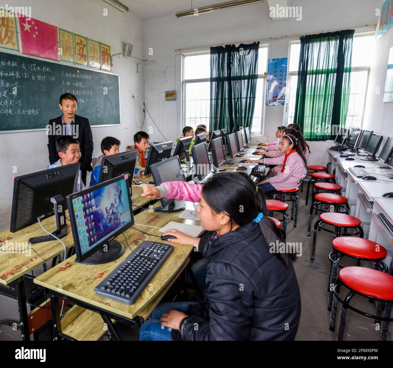 School students using computer lab hi-res stock photography and images ...