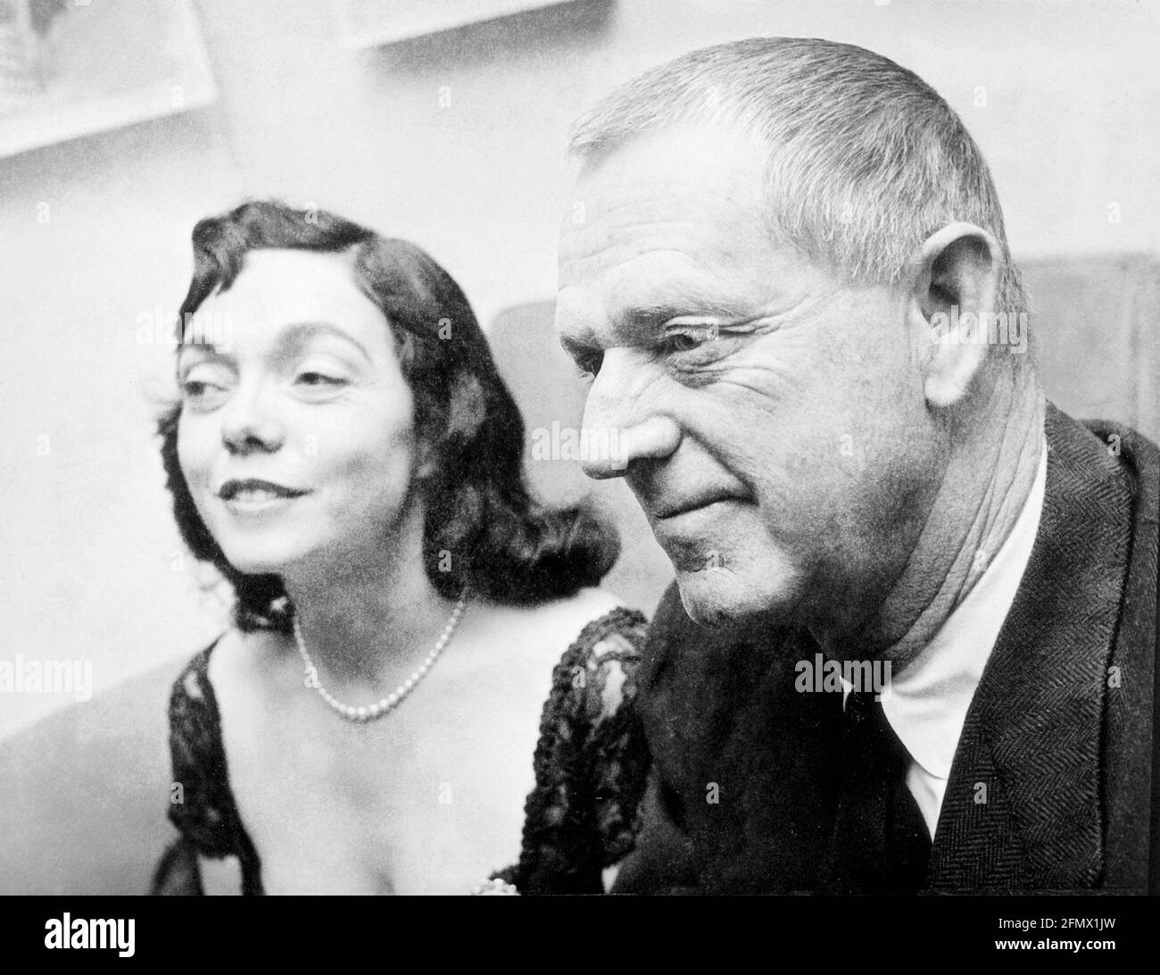 Caldwell, Erskine, 17.12.1903 - 11.4.1987, American author / writer, with wife Virginia Fletcher, ADDITIONAL-RIGHTS-CLEARANCE-INFO-NOT-AVAILABLE Stock Photo