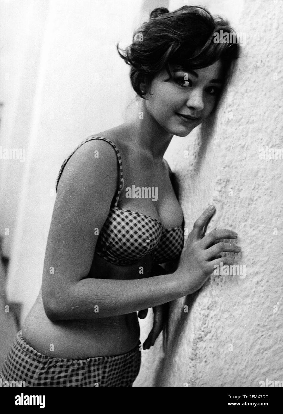 Kaufmann, Christine, 11.1.1945 - 28.3.2017, German actress, half length, wearing Bikini, 1950s, 50s, ADDITIONAL-RIGHTS-CLEARANCE-INFO-NOT-AVAILABLE Stock Photo