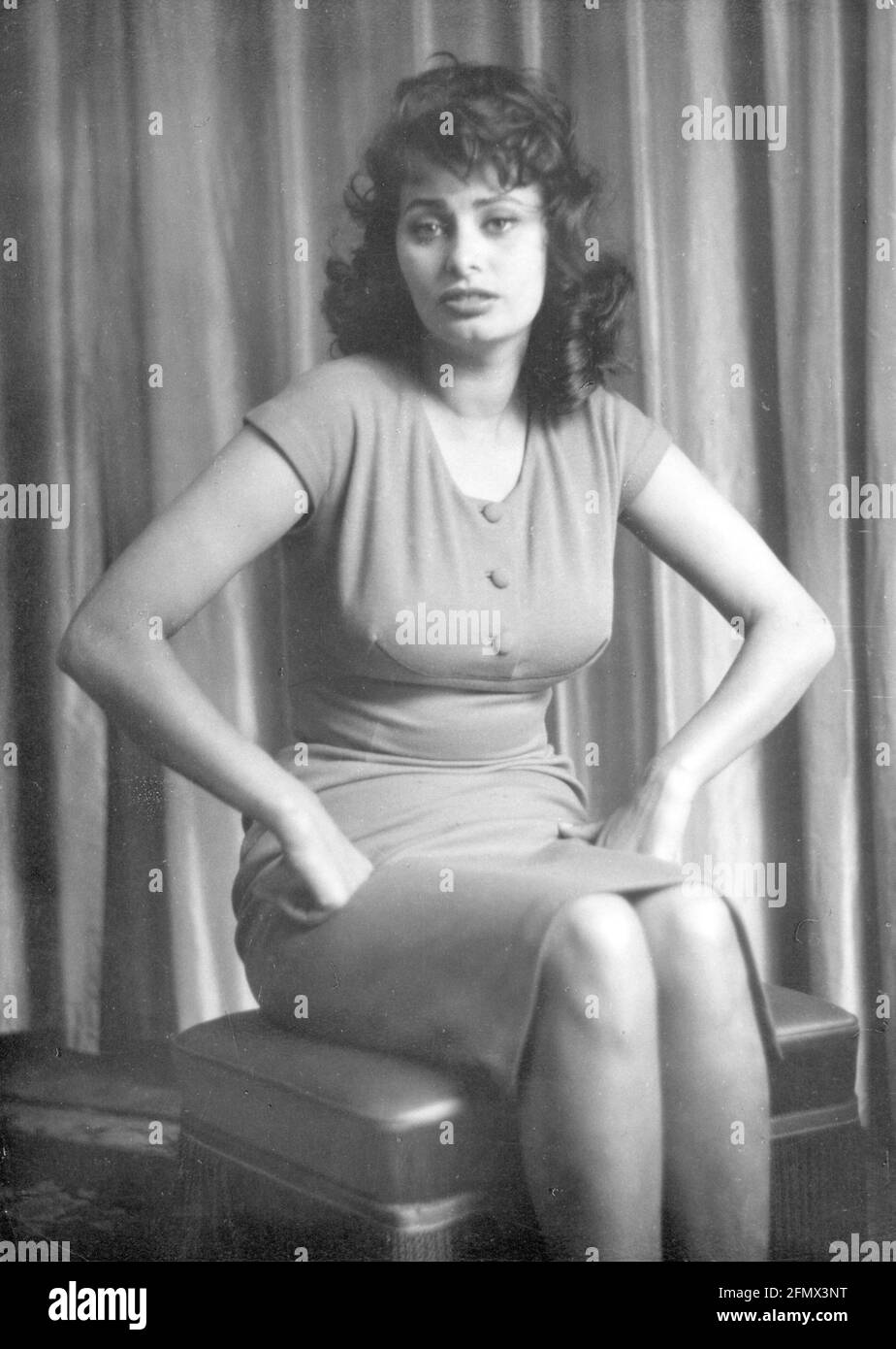 Sophia loren 20 9 1934 italian actress hi-res stock photography and ...