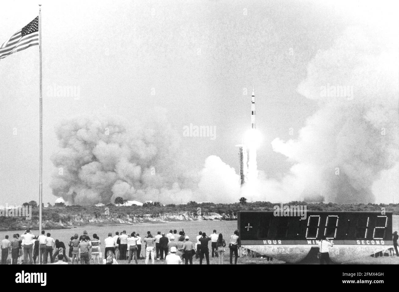 astronautics, mission, Apollo 13, launch of skyrocket type Saturn V, 1970, 1970s, 70s, 20th century, ADDITIONAL-RIGHTS-CLEARANCE-INFO-NOT-AVAILABLE Stock Photo