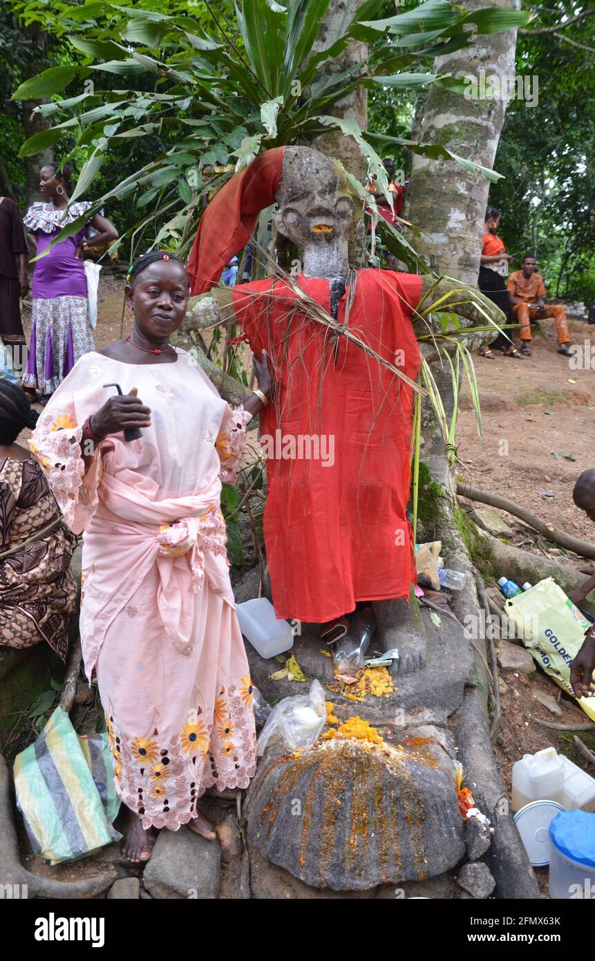 Osun Osogbo, Osun Sacred Grove and River: Shrine of Ogun Stock Photo