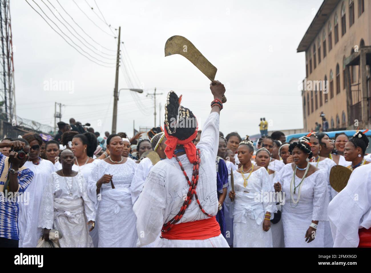 Osun Osogbo: Iya Oya walking backward during the Osun Osogbo Festival. Stock Photo