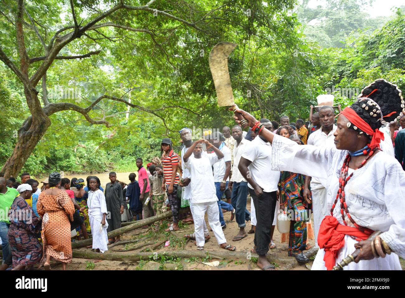 Osun Osogbo: Iya Oya paying homage to Osun Goddess during the Osun Osogbo Festival. Stock Photo