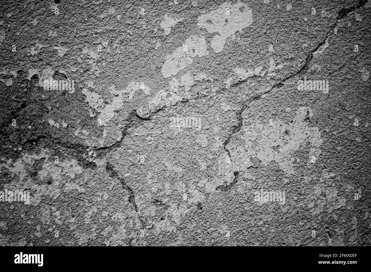 Old grungy wall background in black and white Stock Photo - Alamy