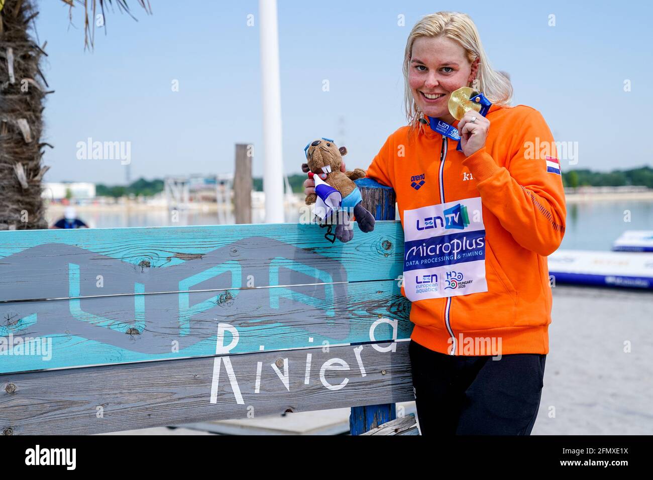 12-05-2021: Zwemmen: Europees Kampioenschap: Boedapest BUDAPEST, HUNGARY -  MAY 12: Sharon van Rouwendaal of the Netherlands celebrating 1st place  competing at the Women 5km during the LEN European Aquatics Championships  Open water