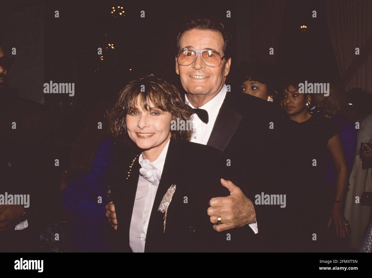Los Angeles.CA.USA. LIBRARY. James Garner and wife Lois Clarke in the ...