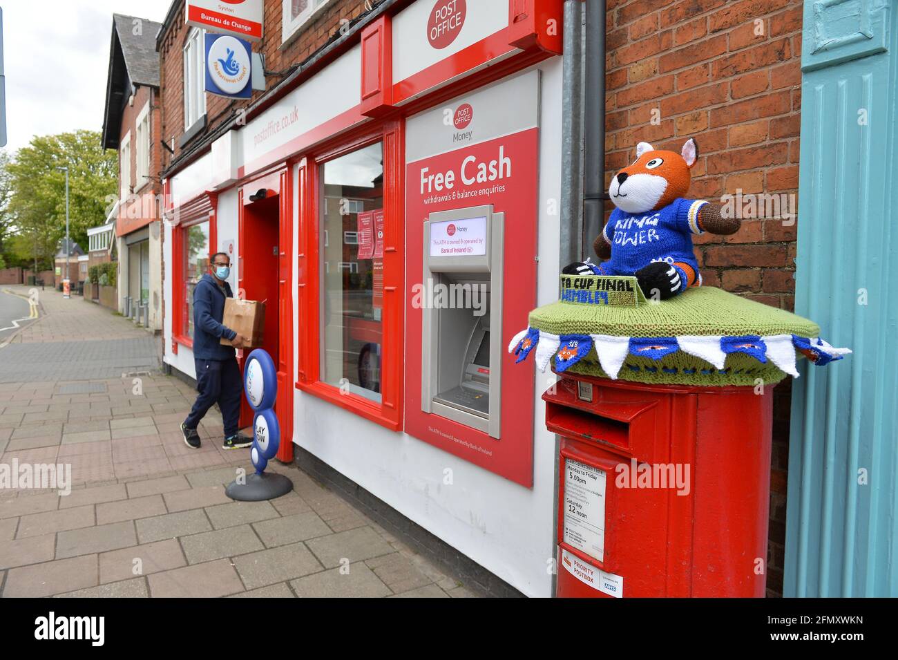 Leicester, Leicestershire, UK. 12th May, 2021. UK News. Another Leicester City Football Club themed yarn bomb has appeared on a post box in Syston ahead of the FA Cup Final between Leicester City and Chelsea at the weekend. Credit: Alex Hannam/Alamy Live News Stock Photo