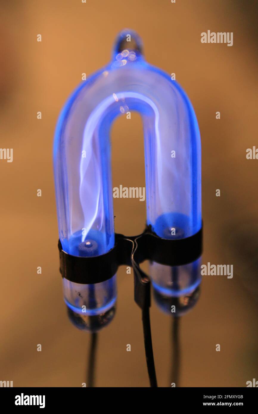 Xenon flash lamp hi-res stock photography and images - Alamy
