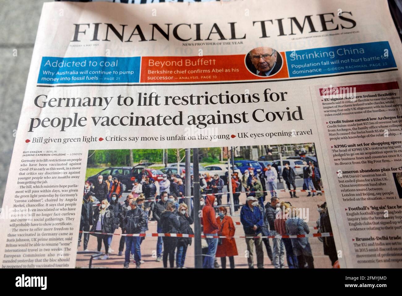 'Germany to lift restrictions for people vaccinated against Covid' Financial Times front page Covid vaccinations newspaper headline 2021 Europe EU UK Stock Photo