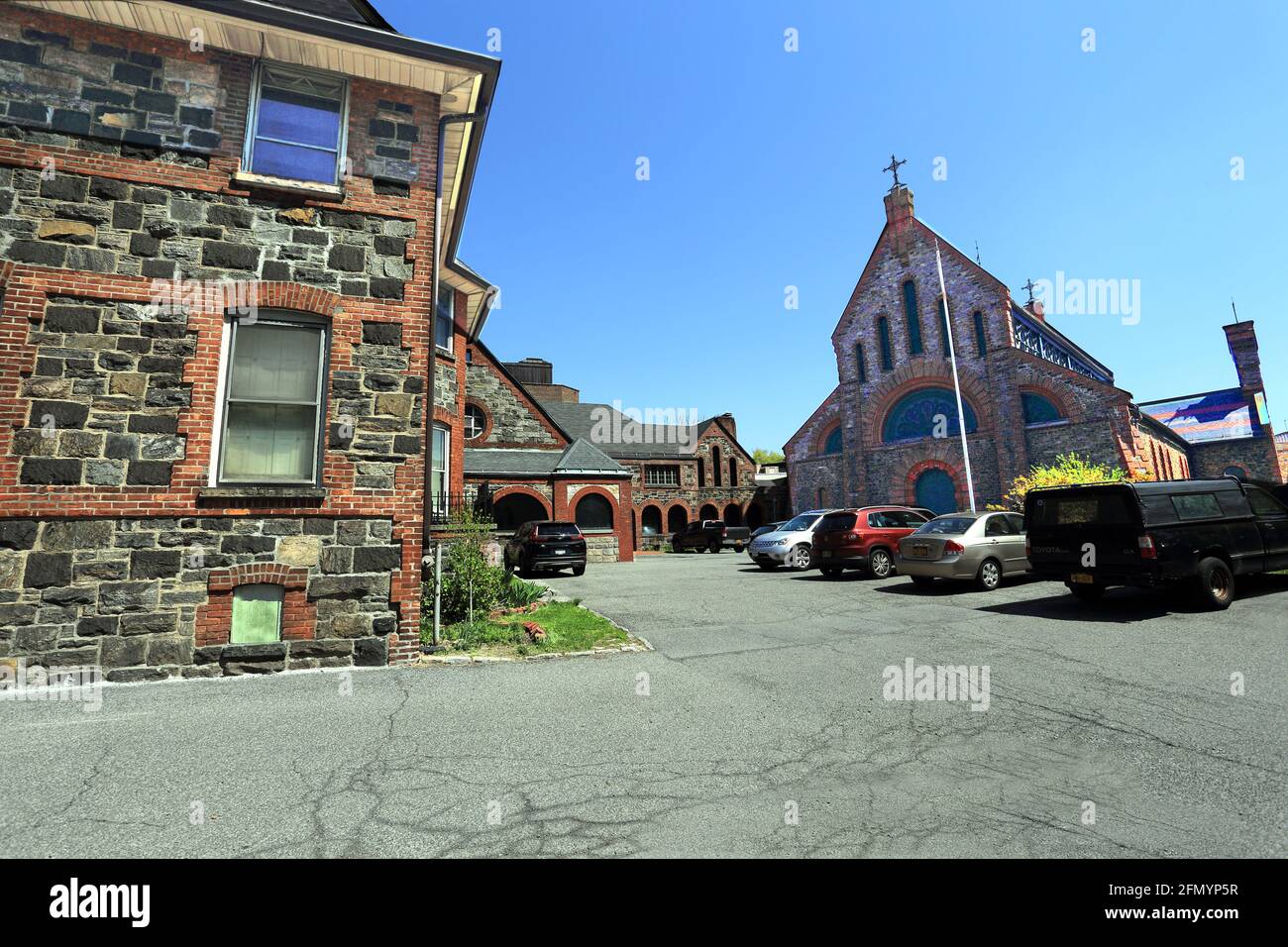 Historic St. Johns Episcopal Church Getty Square Yonkers New York Stock Photo