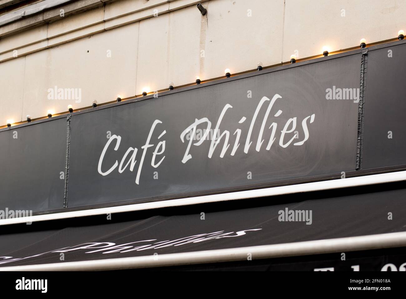 Coffee Shop Cafe Phillies Phillimore Gardens Kensington Stock Photo Alamy