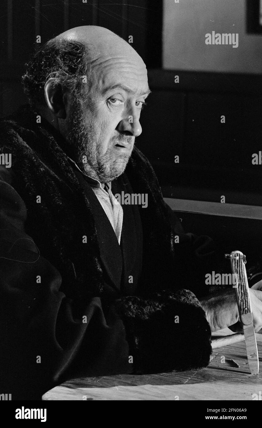 Dr. Jekyll and Sister Hyde (1971) Ivor Dean Date: 1971 Stock Photo - Alamy