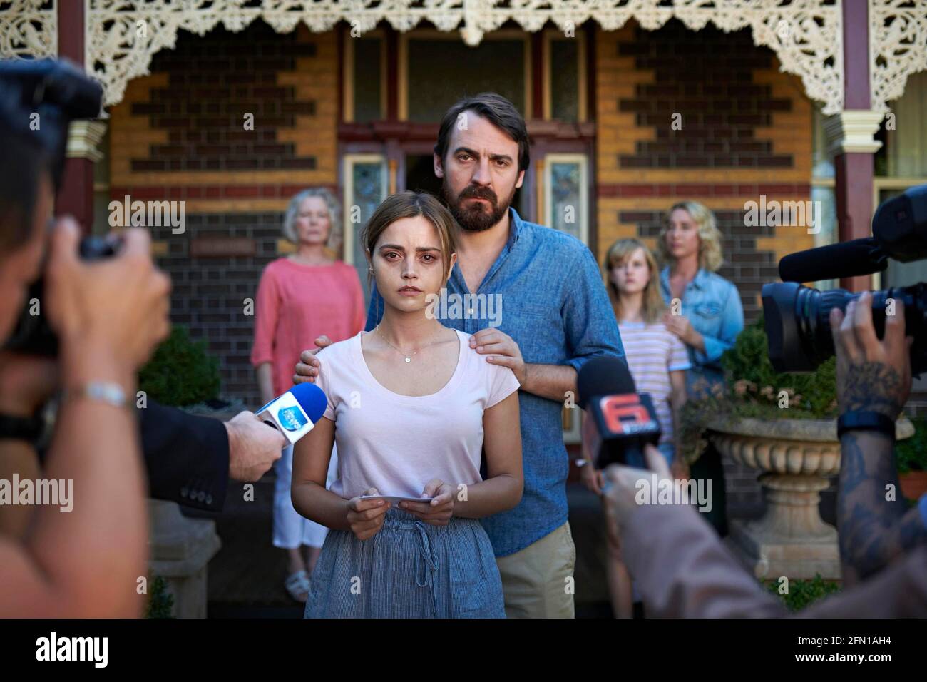 JENNA COLEMAN and EWEN LESLIE in THE CRY (2018), directed by GLENDYN IVIN. Credit: BBC / Album Stock Photo