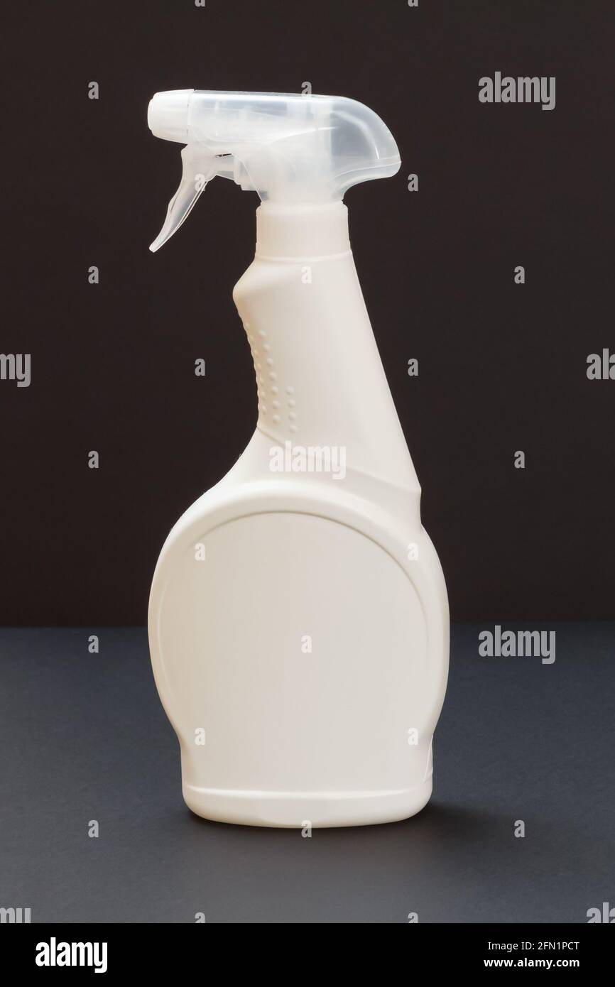 https://c8.alamy.com/comp/2FN1PCT/plastic-spray-bottle-of-dishwashing-liquid-on-the-black-background-washing-and-cleaning-set-2FN1PCT.jpg
