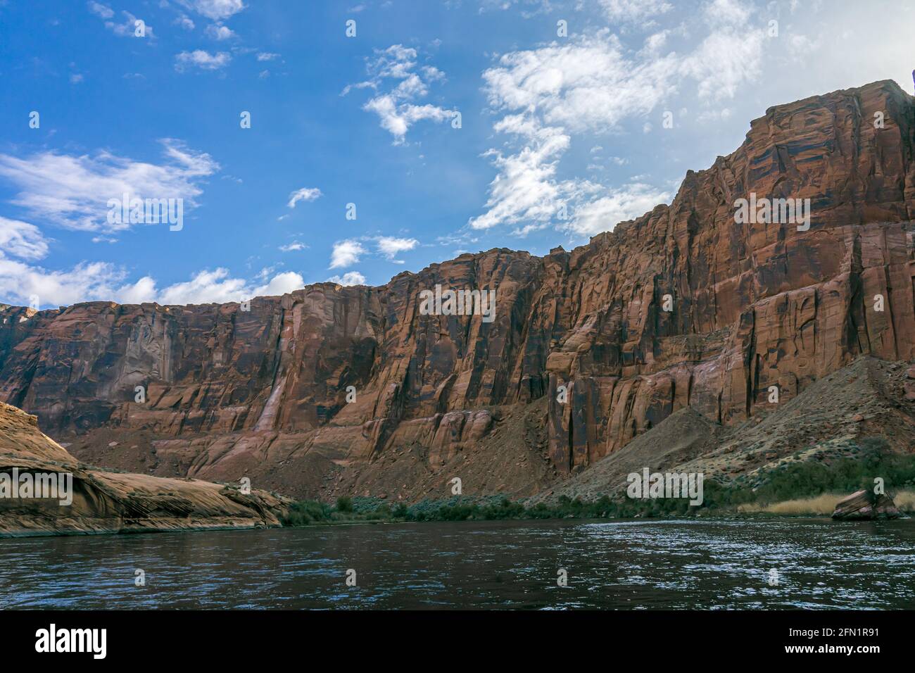 The Horseshoe Bend from the river level Stock Photo Alamy