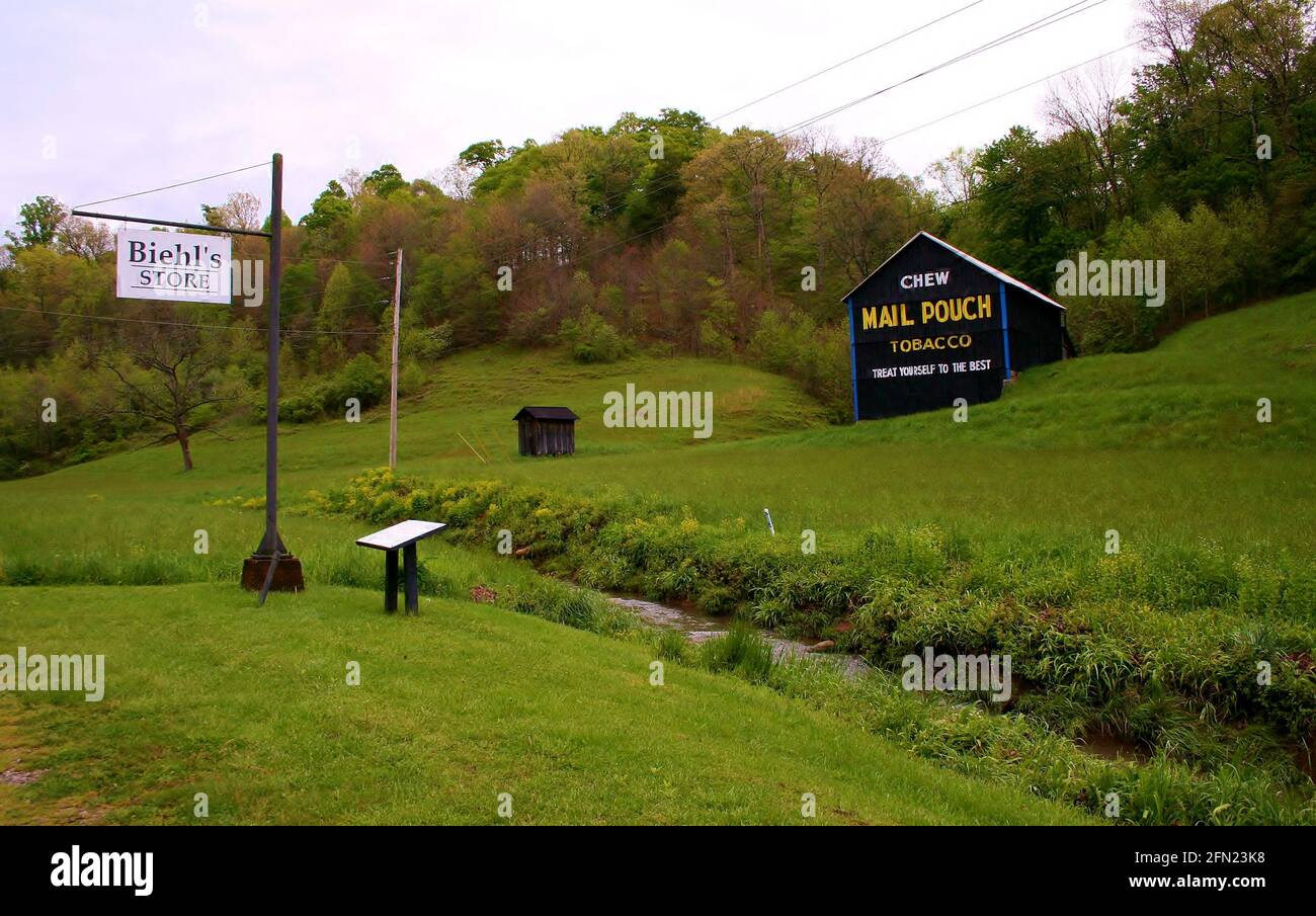 Mail Pouch Tobacco barn Stock Photo