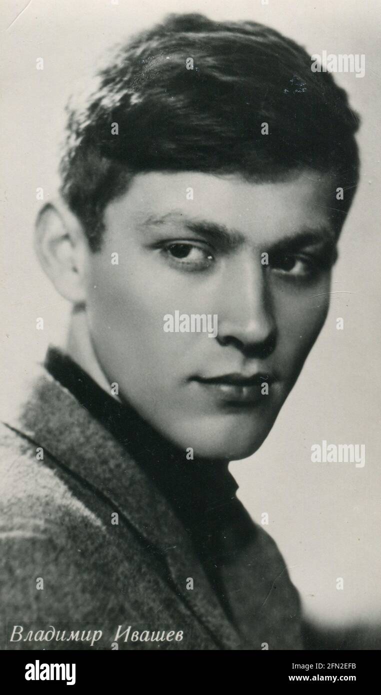 Vladimir Sergeyevich Ivashov (Владимир Сергеевич Ивашов; August 28, 1939 — March 23, 1995) was a Soviet and Russian actor. Old Vintage postcard of the USSR, 1961. Stock Photo