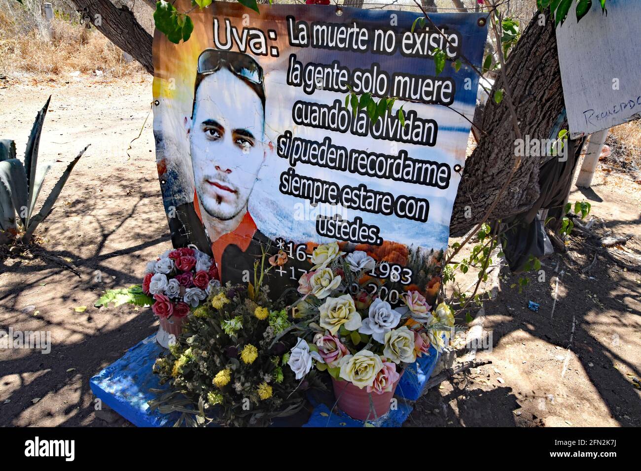 Mexico 05th Apr 21 Sinaloa April 21 Along The National Road 15 In Sinaloa State A Memorial For A Man Who Was Killed In A Traffic Accident Photo By Teun Voeten Sipa Usa