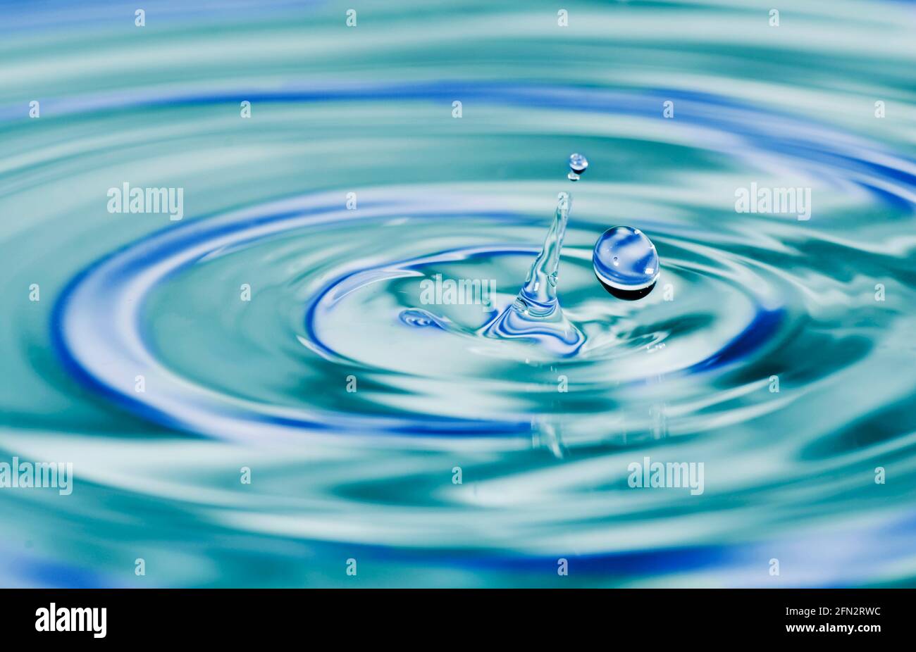 Macro photo of drops of water Stock Photo - Alamy