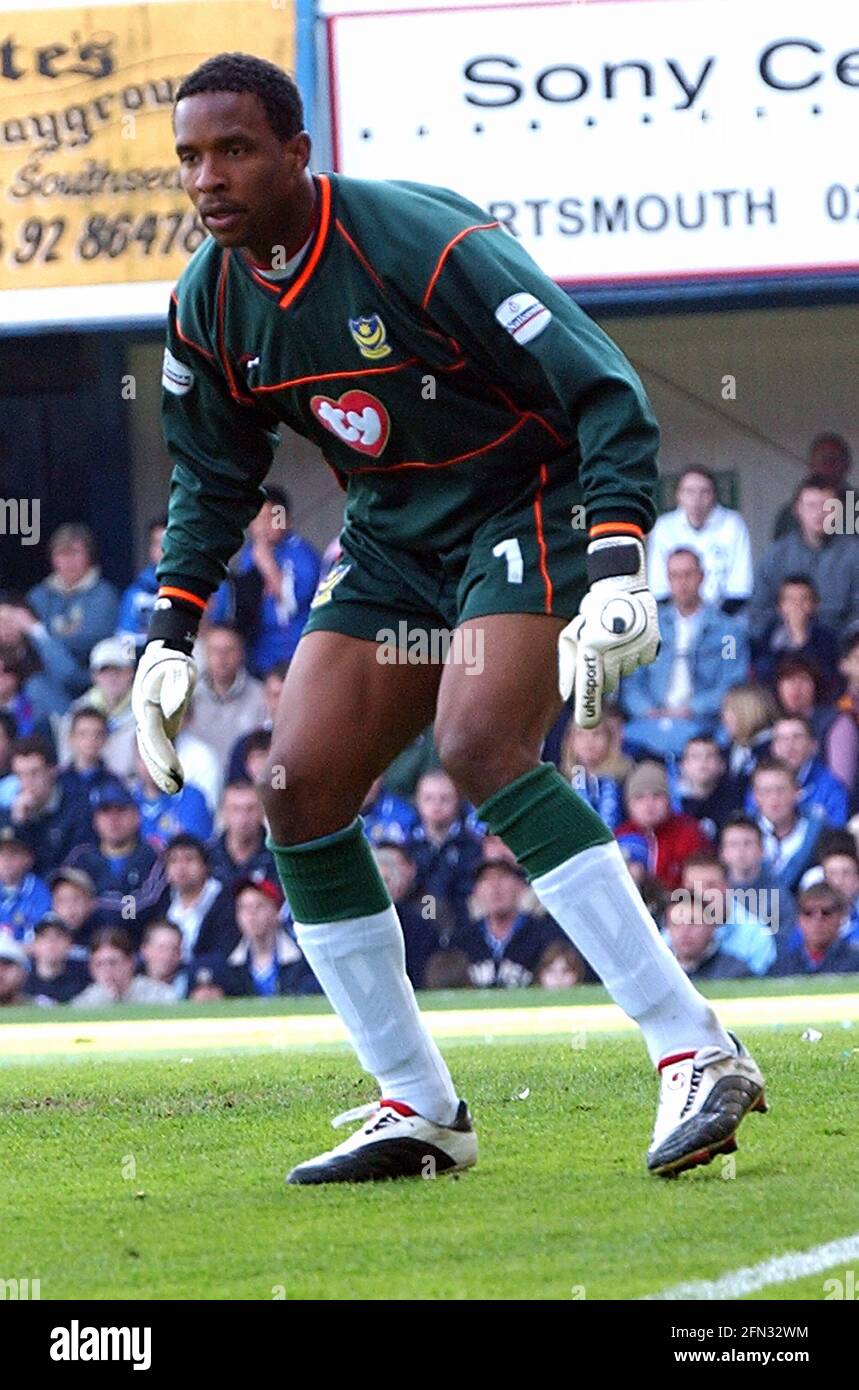 PORTSMOUTH V READING. SHAKA HISLOP   PIC MIKE WALKER, 2003 Stock Photo