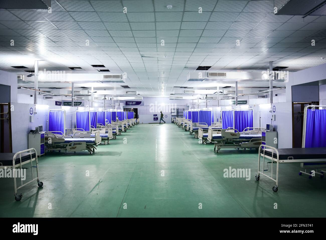 New Delhi, India. 13th May, 2021. ICU beds seen at the 500 beds Covid-19 care centre in Ramleela Maidan ground which is being temporarily converted into a Covid-19 coronavirus care centre. Credit: SOPA Images Limited/Alamy Live News Stock Photo