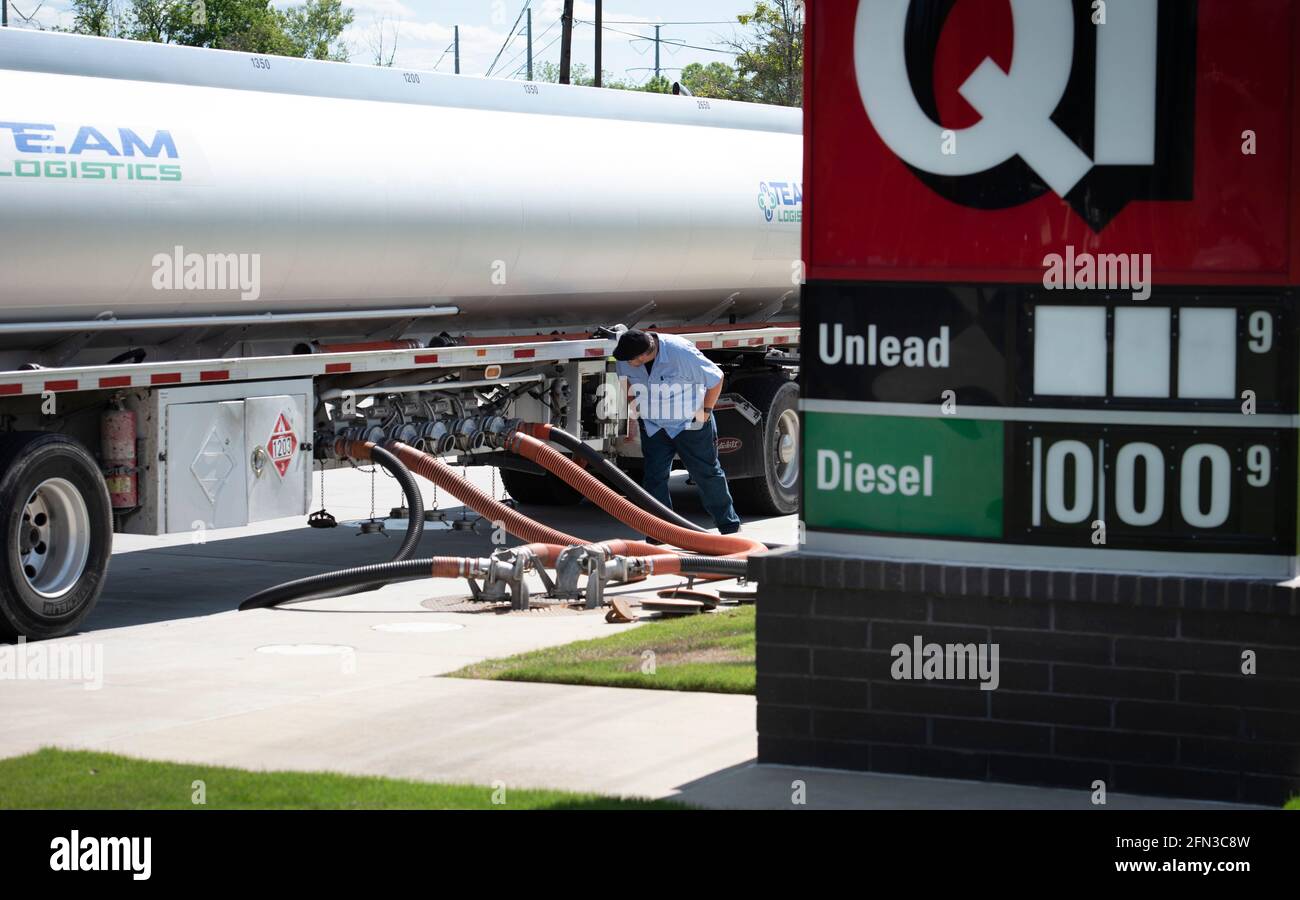 Colonial pipeline hires stock photography and images Alamy