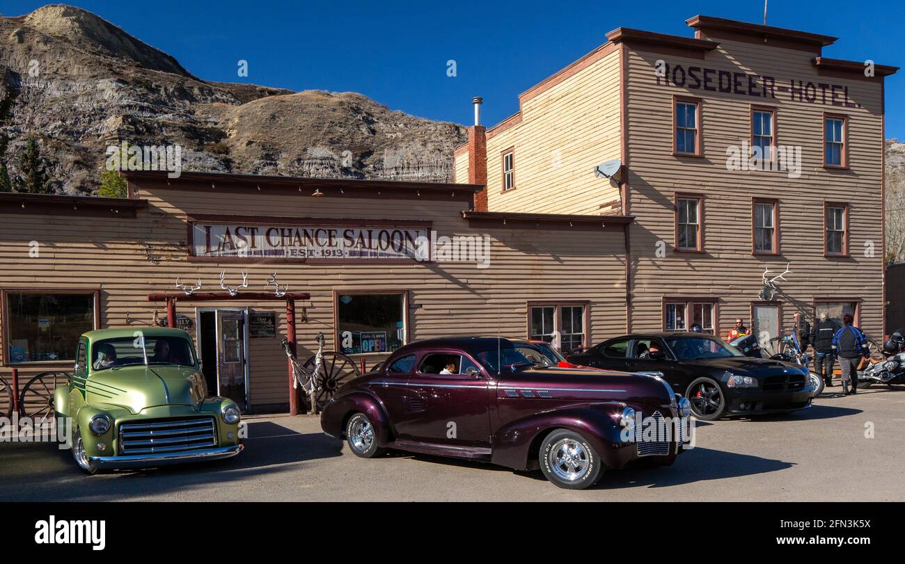 13/5/21 The Last Chance Saloon and Rosedeer Hotel in Wayne, Alberta are for sale. They opened