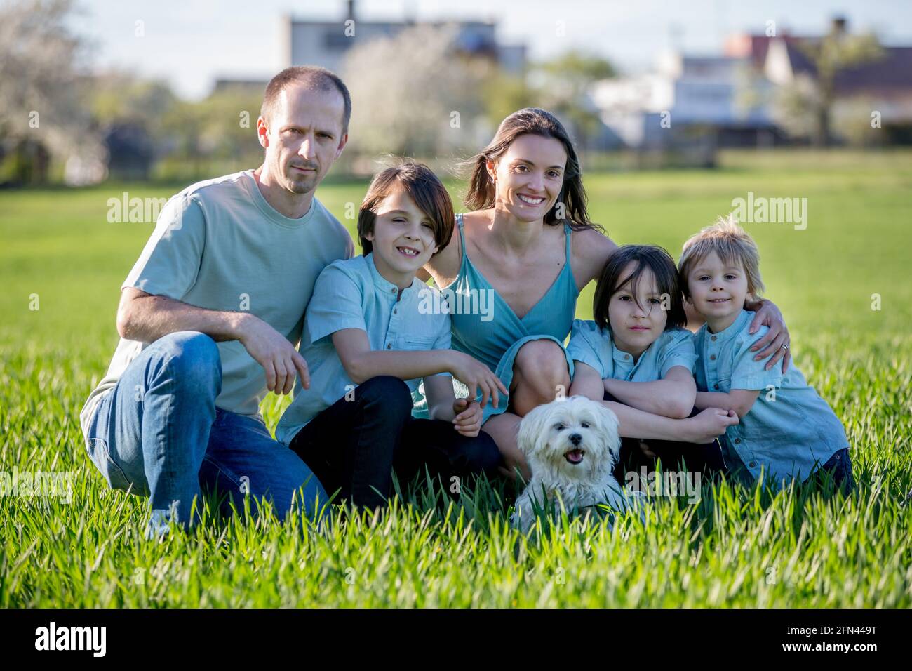 Mom Dad Boy Girl Dog High Resolution Stock Photography and Images - Alamy