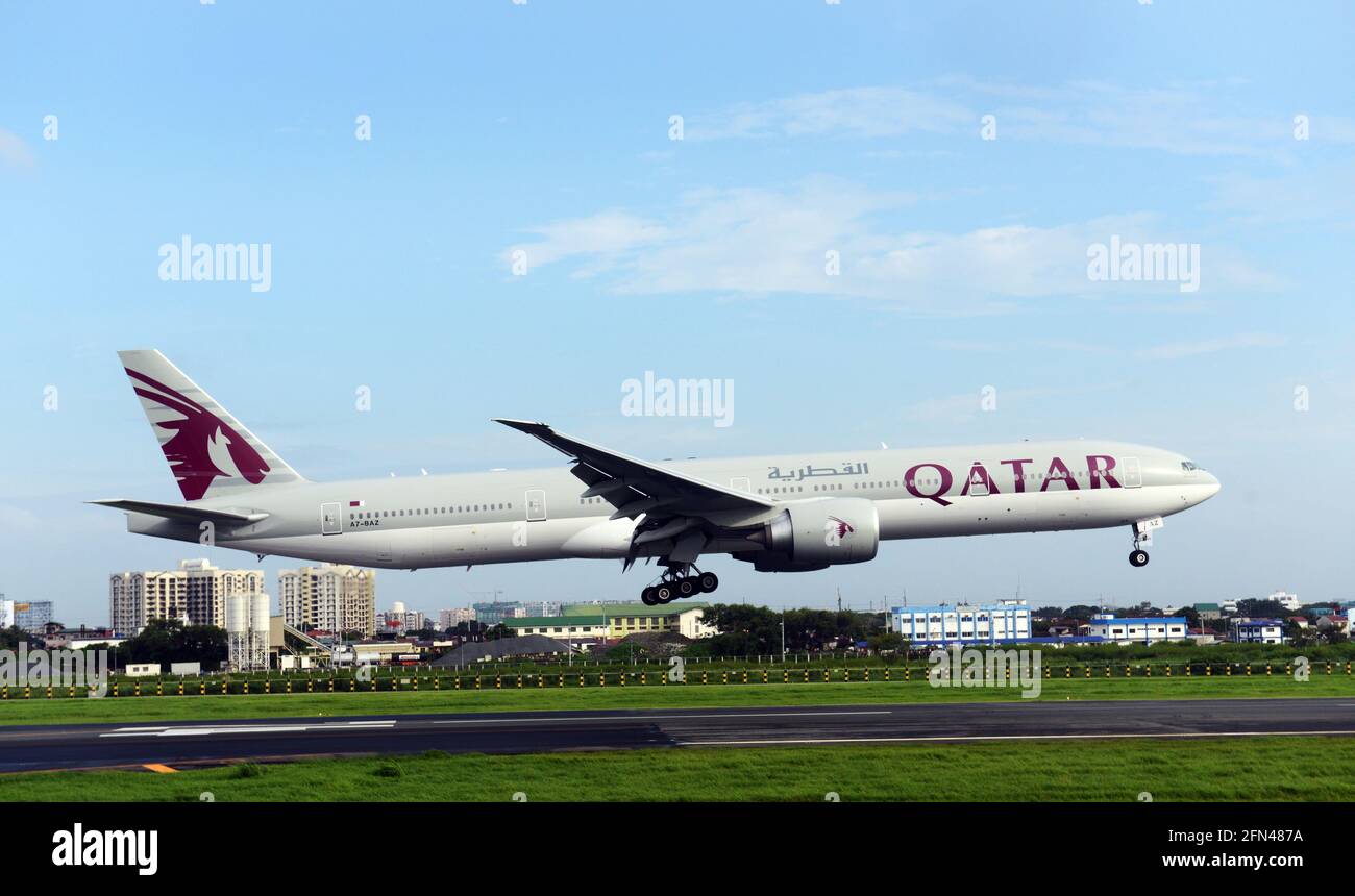 A Qatar Airways airplane in Manila, Philippines Stock Photo Alamy