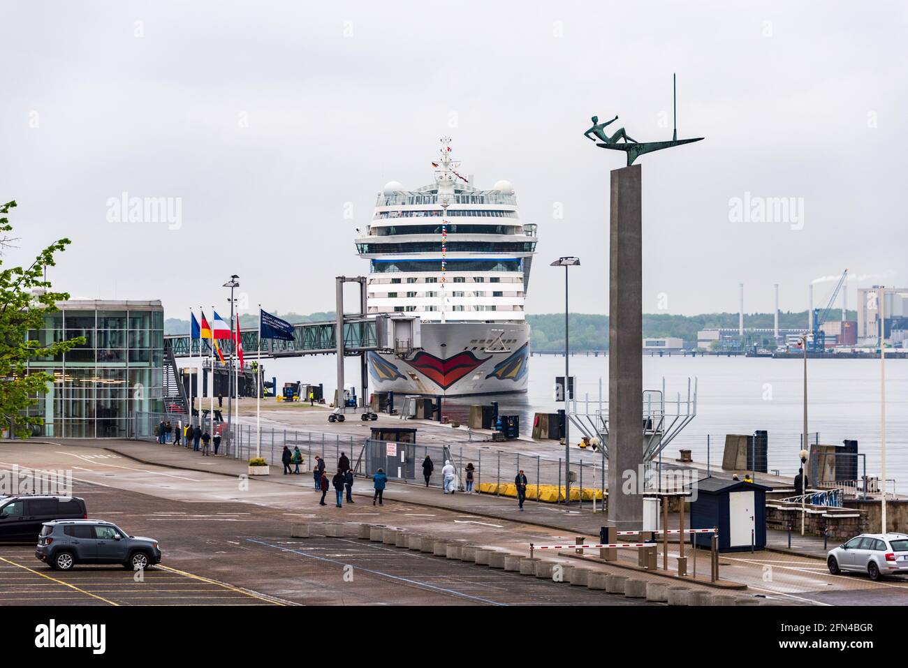 Ankunft des Kreuzfahrtschiffes AIDAsol als erstes Schiff 2021 am ...