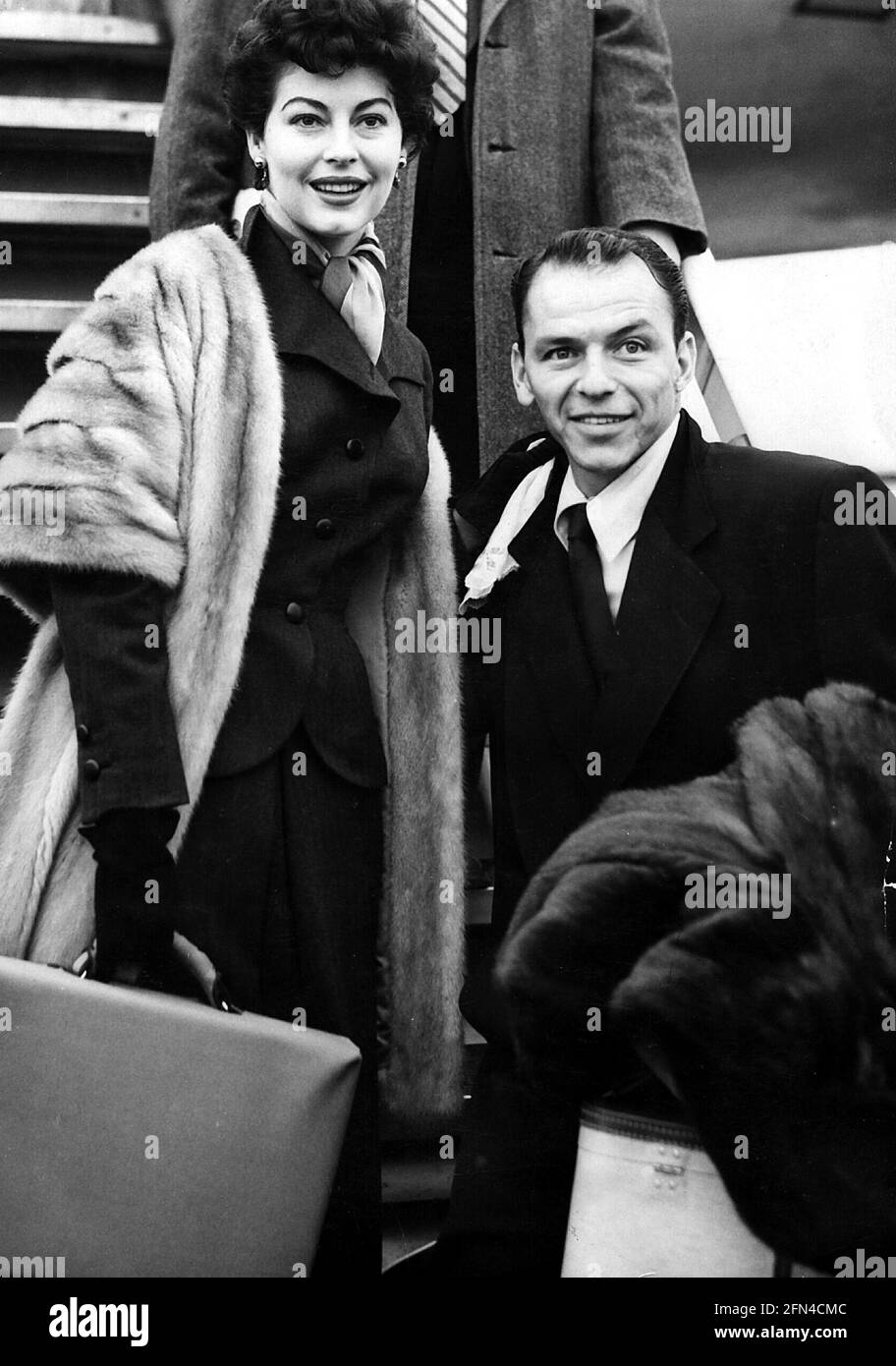 Gardner, Ava, 24.12.1922 - 25. 1.1990, American actress, half length, with husband Frank Sinatra, ADDITIONAL-RIGHTS-CLEARANCE-INFO-NOT-AVAILABLE Stock Photo