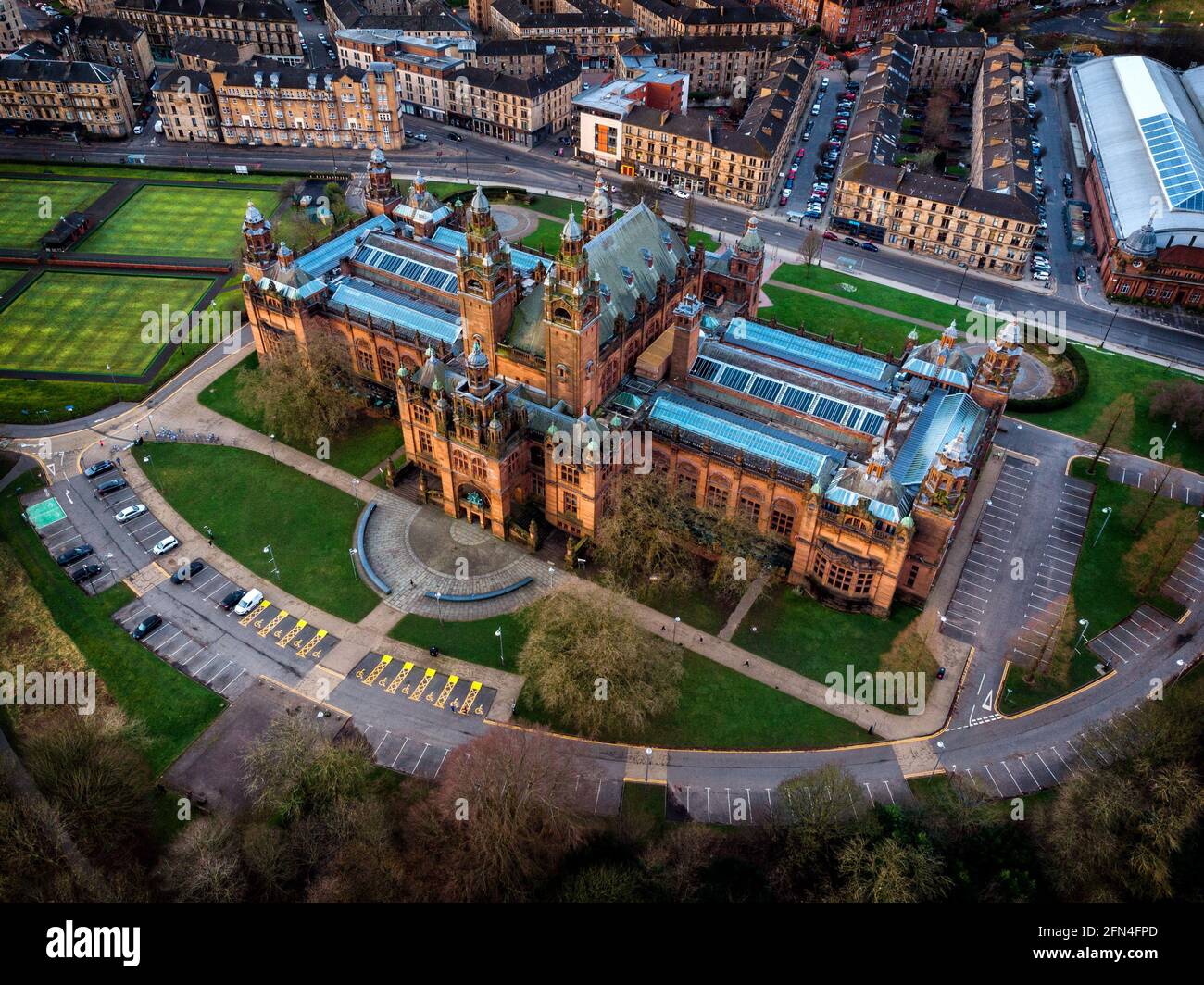 kelvingrove art gallery and museum glasgow scotland