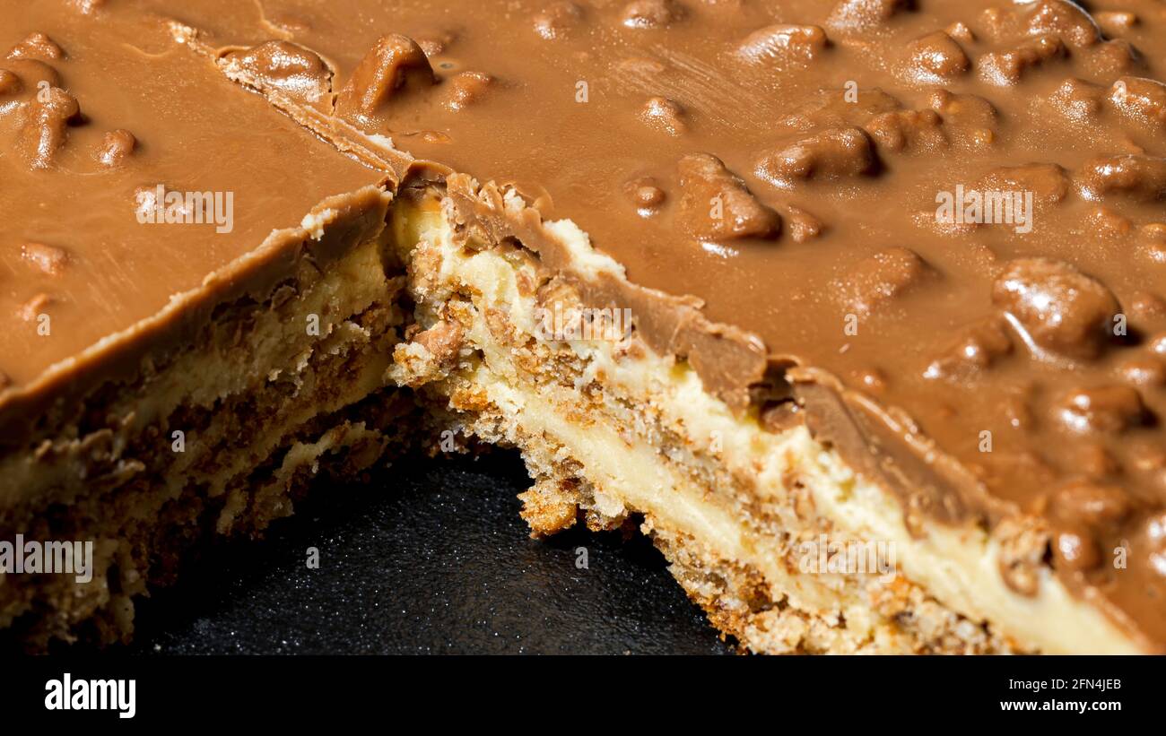 Daim Cake High Resolution Stock Photography And Images Alamy